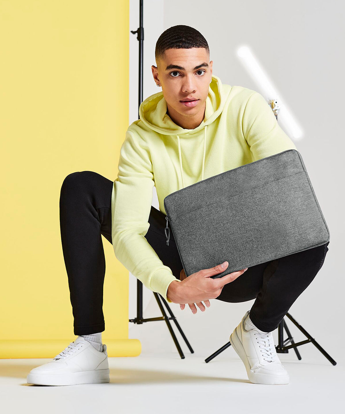 "Essential 15" laptop case"